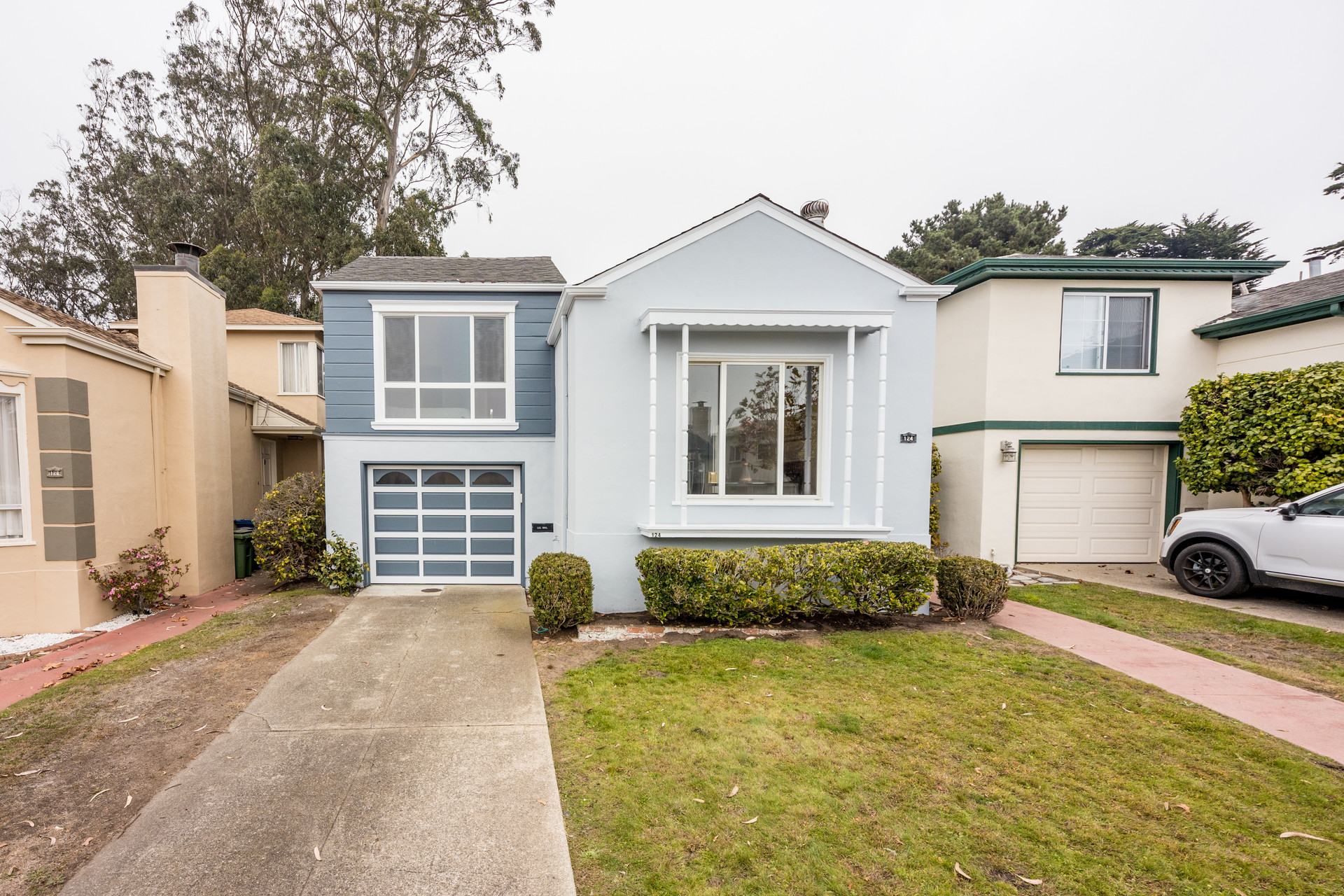 Real estate listings in Daly City