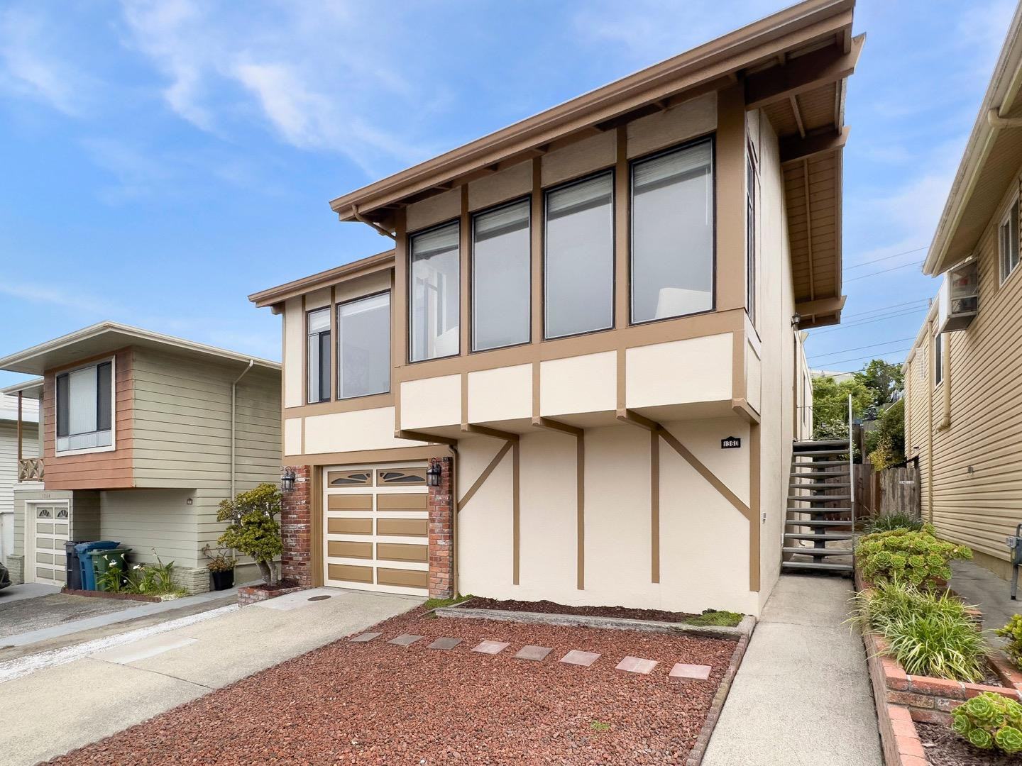 Real estate listings in Daly City