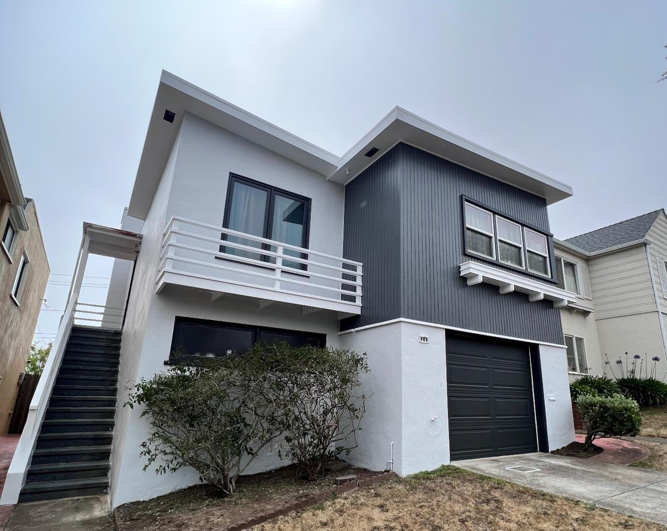 Real estate listings in Daly City