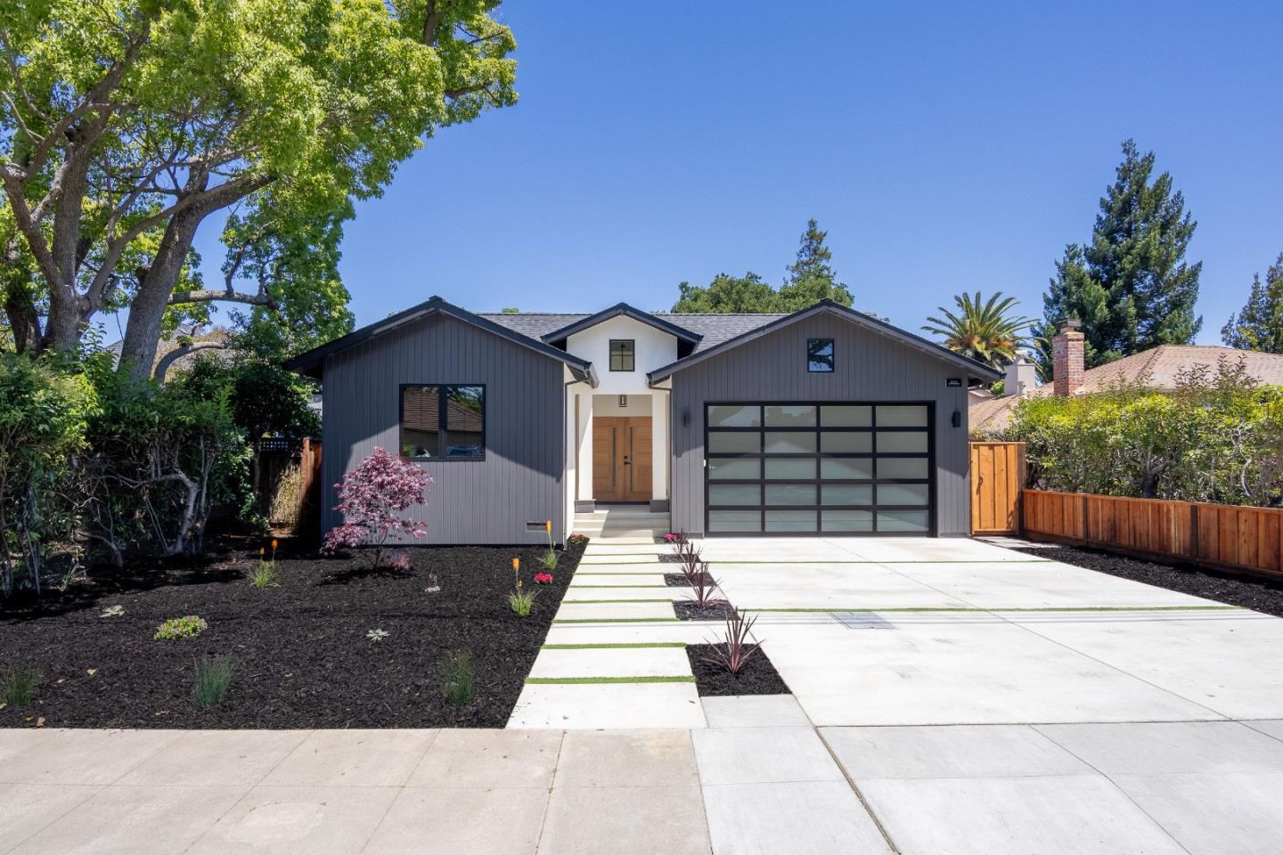 Real estate in San Carlos