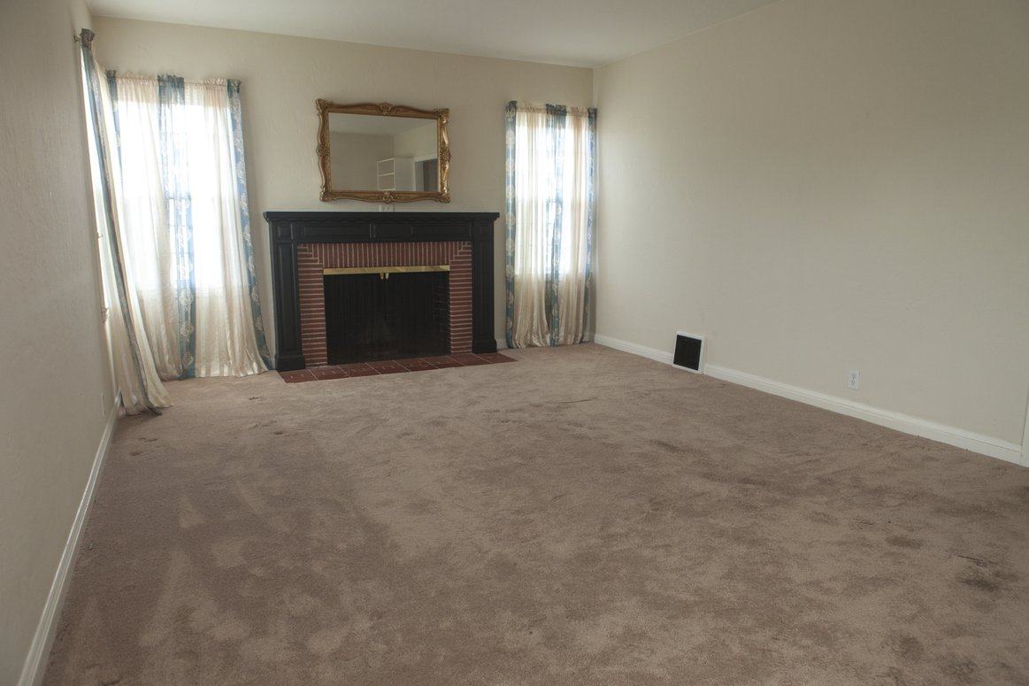 Real estate listings in Daly City