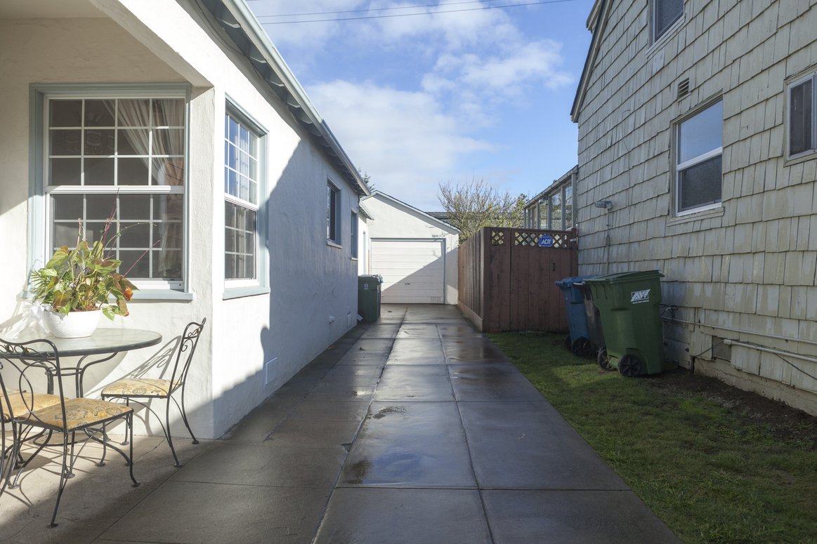 Real estate listings in Daly City