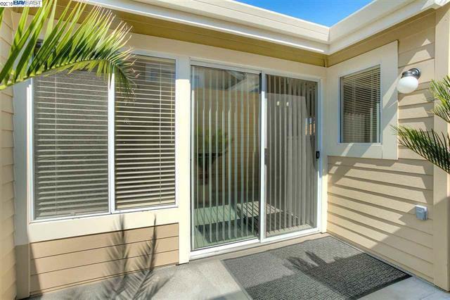 Real estate listings in Hercules