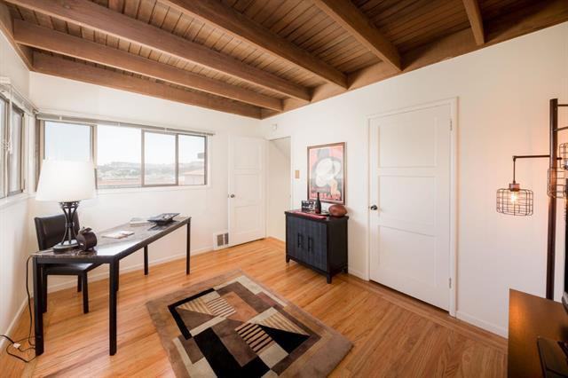Real estate listings in Daly City