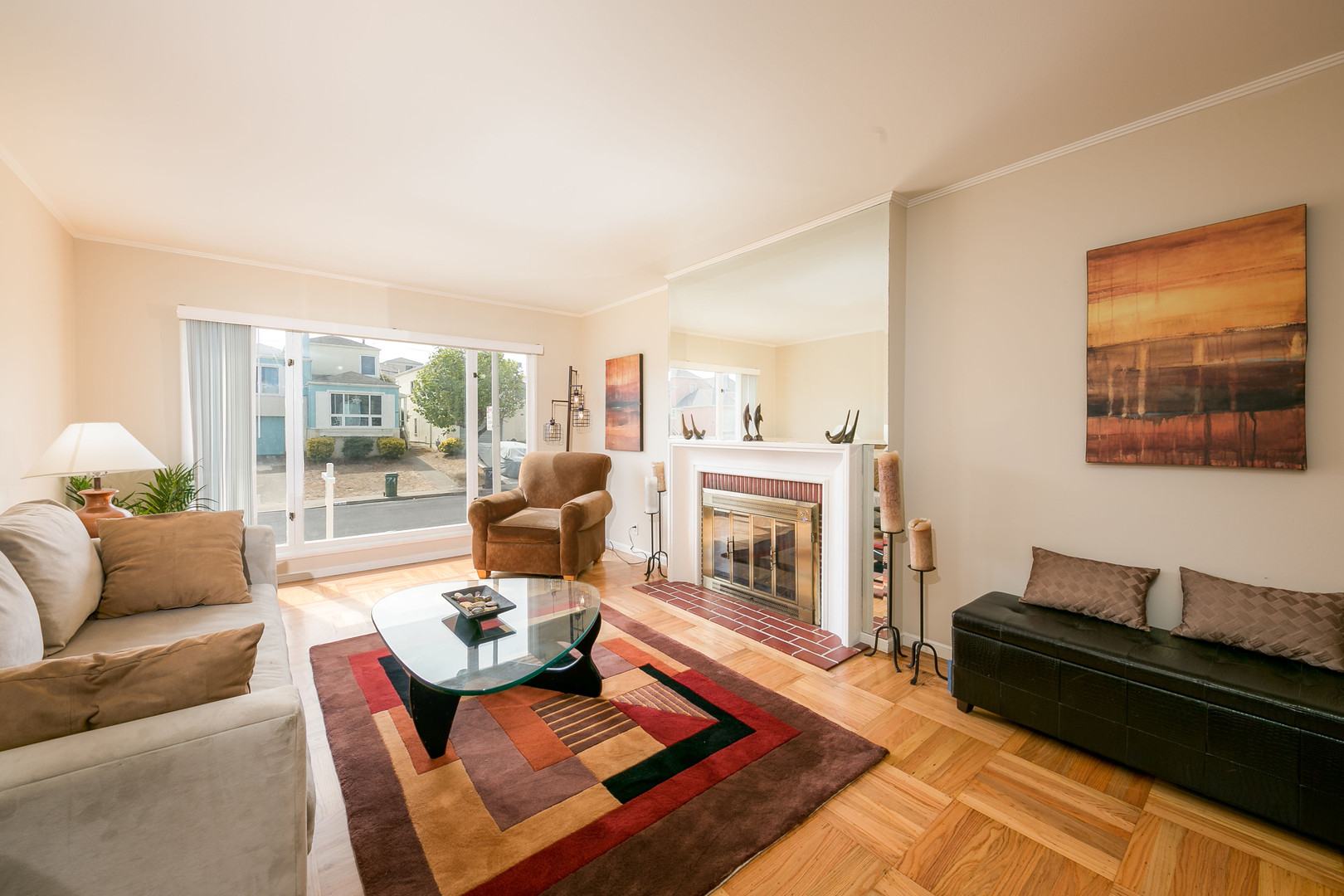 Real estate listings in Daly City