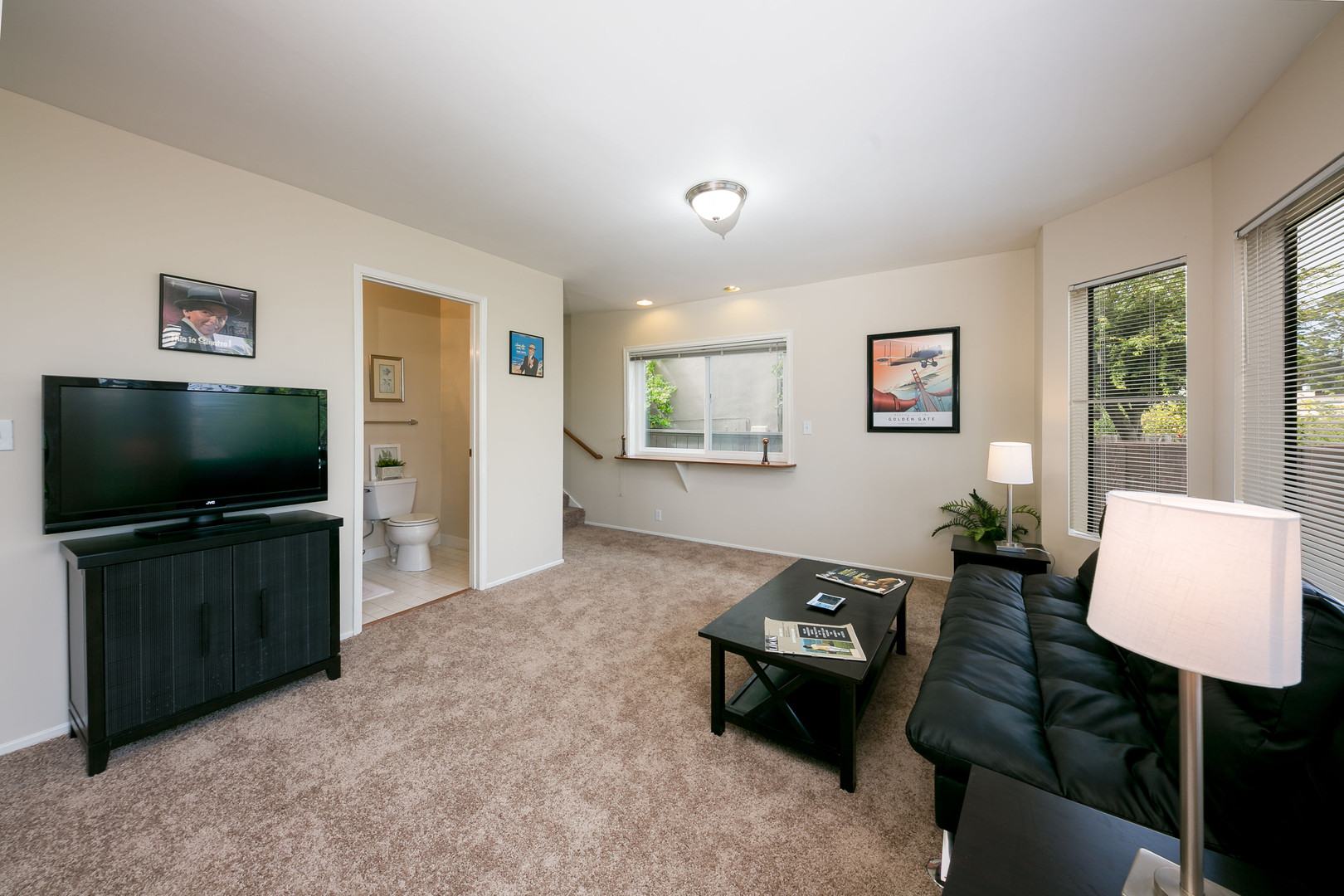 Real estate listings in Daly City
