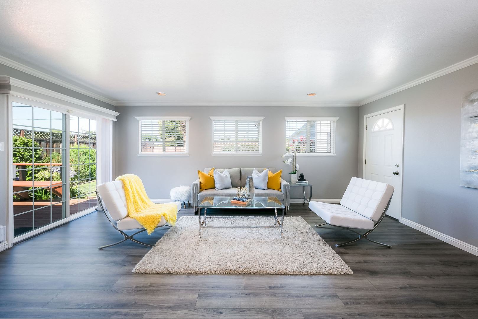 Real estate listings in San Mateo