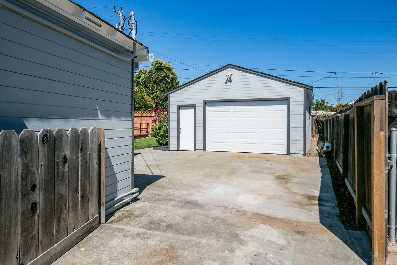 Real estate listings in San Mateo