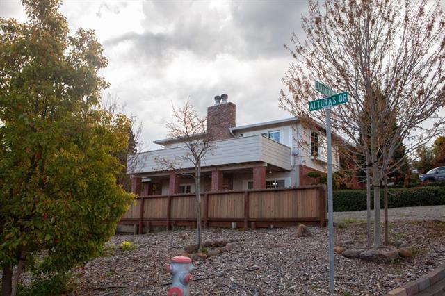 Real estate listings in Burlingame