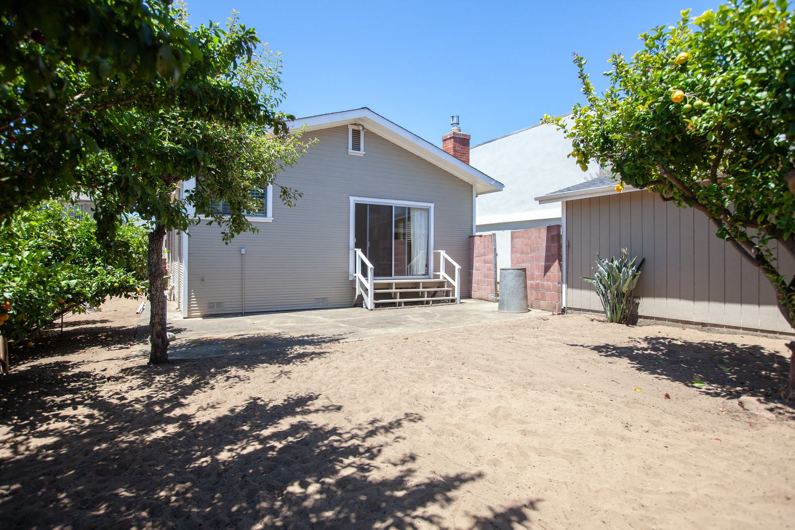 Real estate listings in Daly City