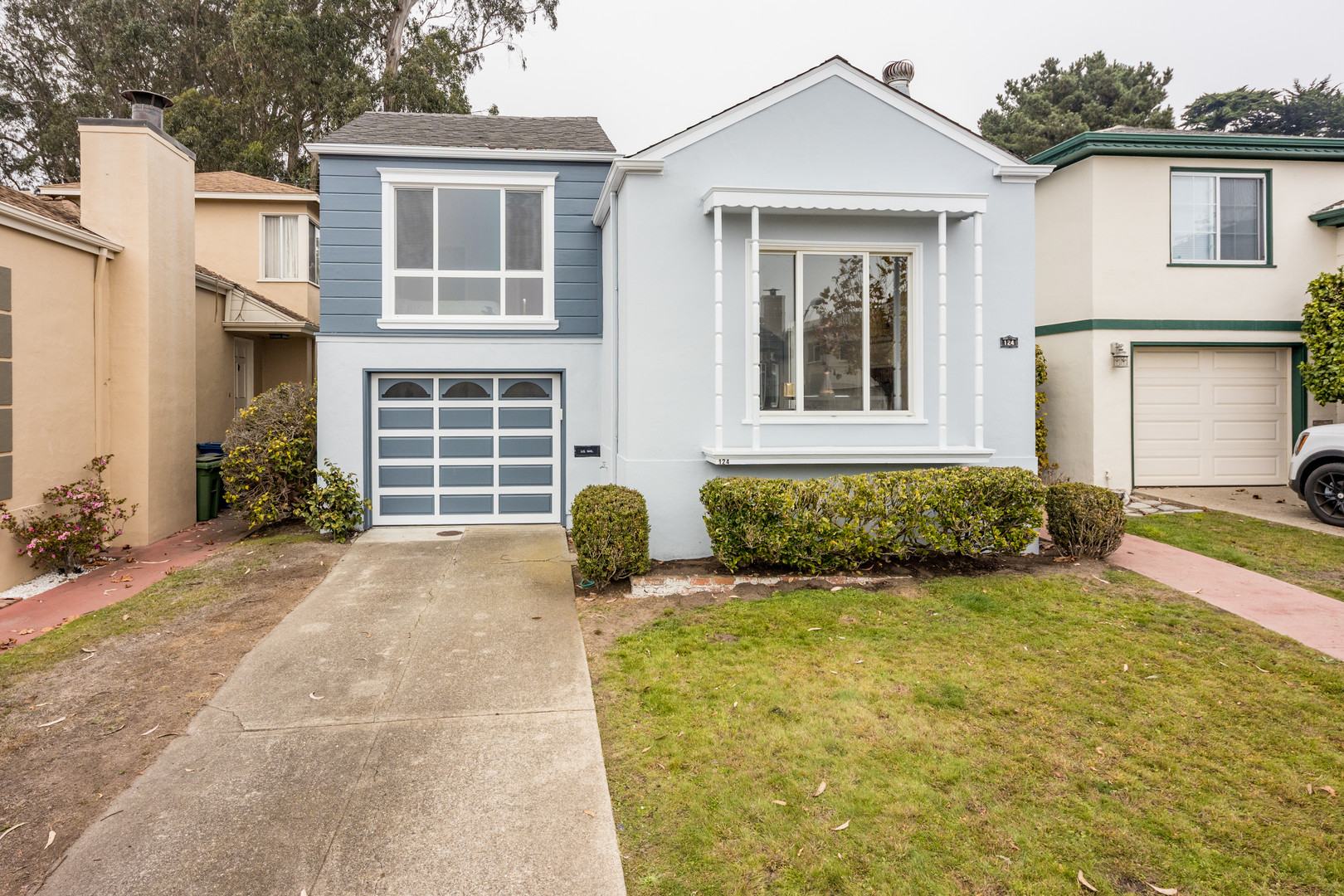 Real estate listings in Daly City