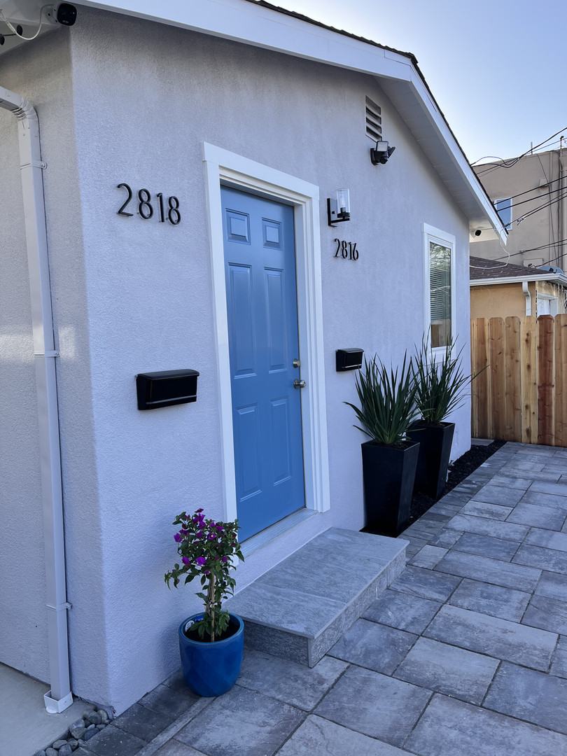Real estate listings in Redwood City