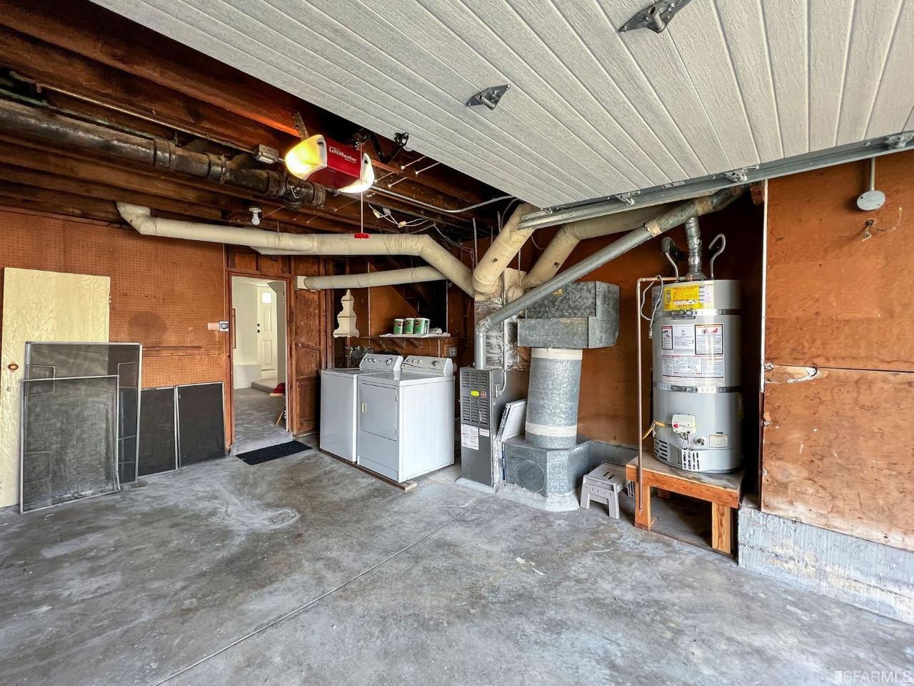 Real estate listings in Daly City