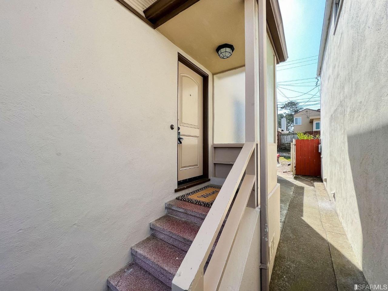 Real estate listings in Daly City