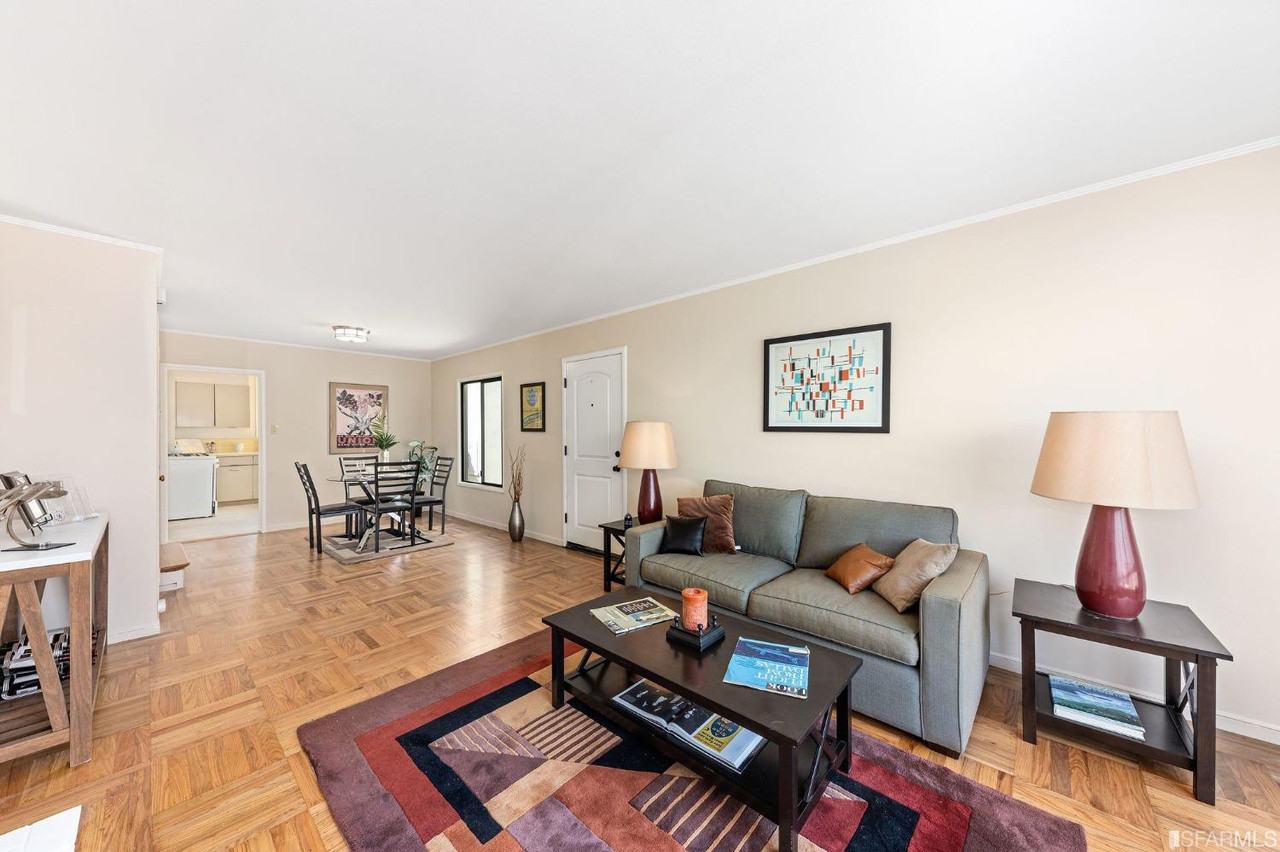 Real estate listings in Daly City