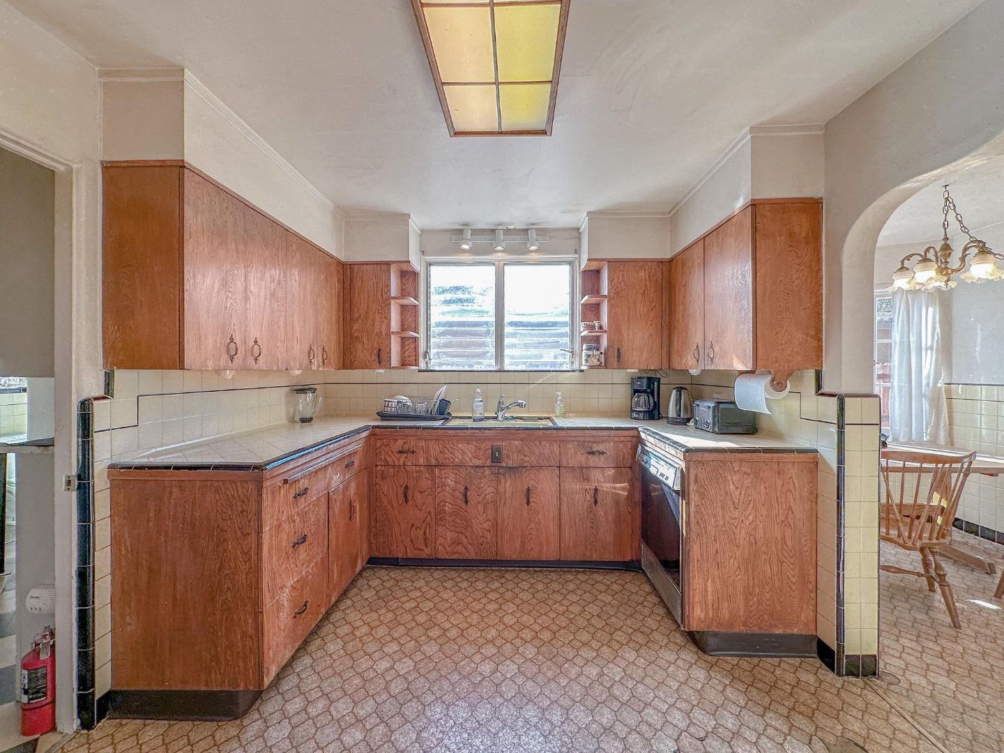 Property Listings in REDWOOD CITY