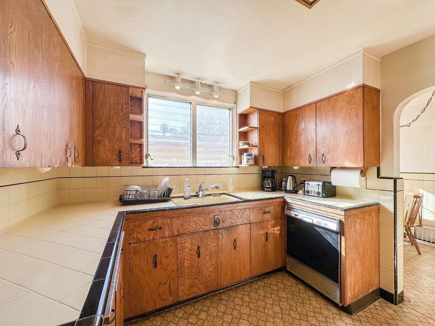 Property Listings in REDWOOD CITY