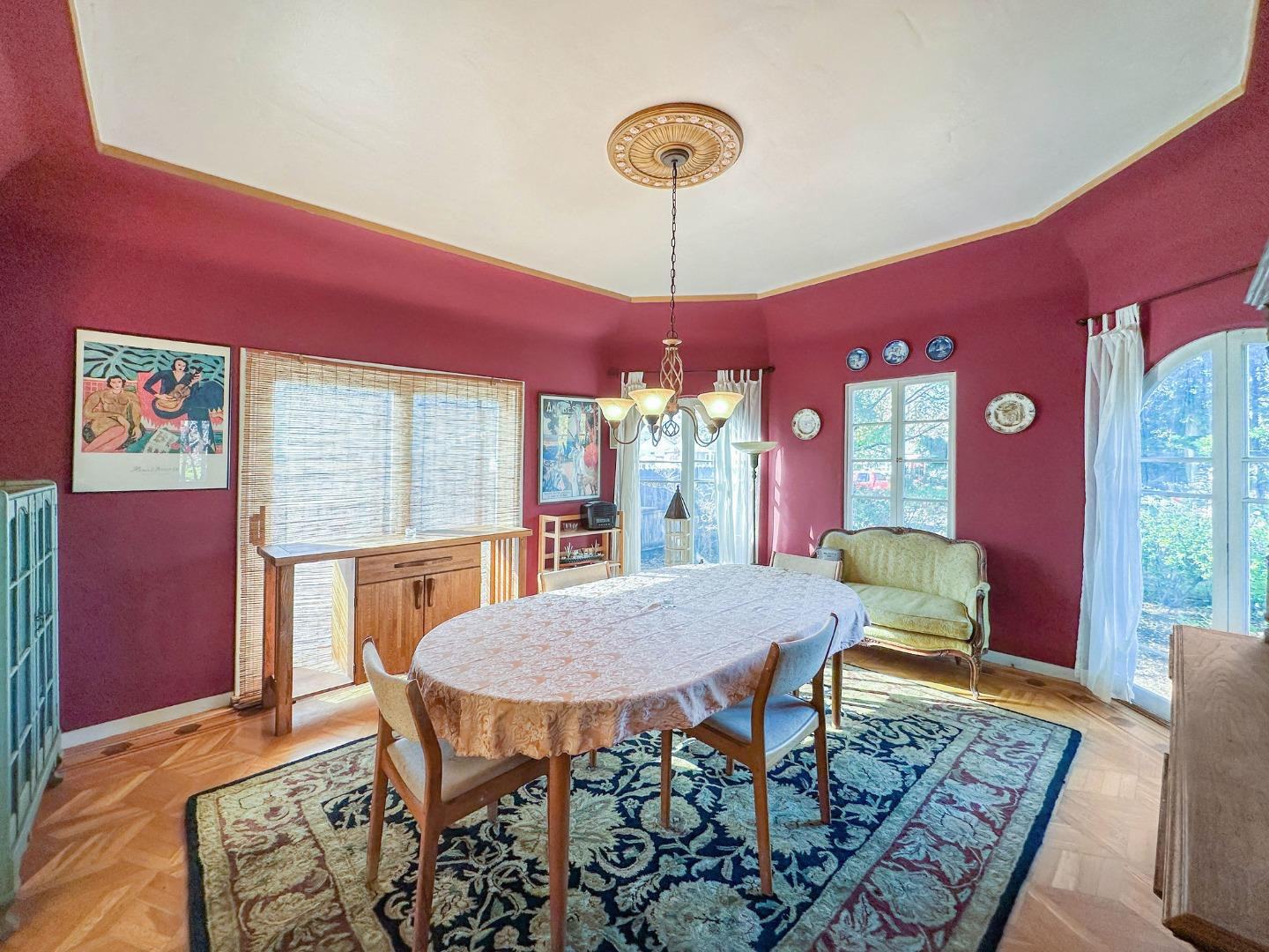 Real estate in REDWOOD CITY