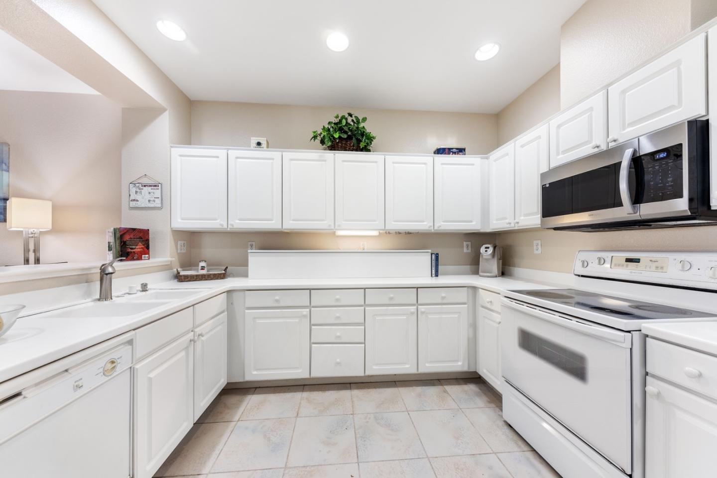 Property Listings in REDWOOD CITY