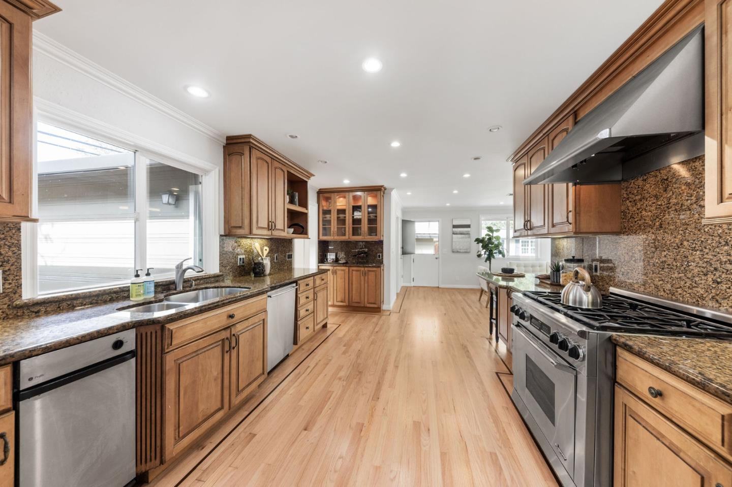 Real estate listings in SAN MATEO
