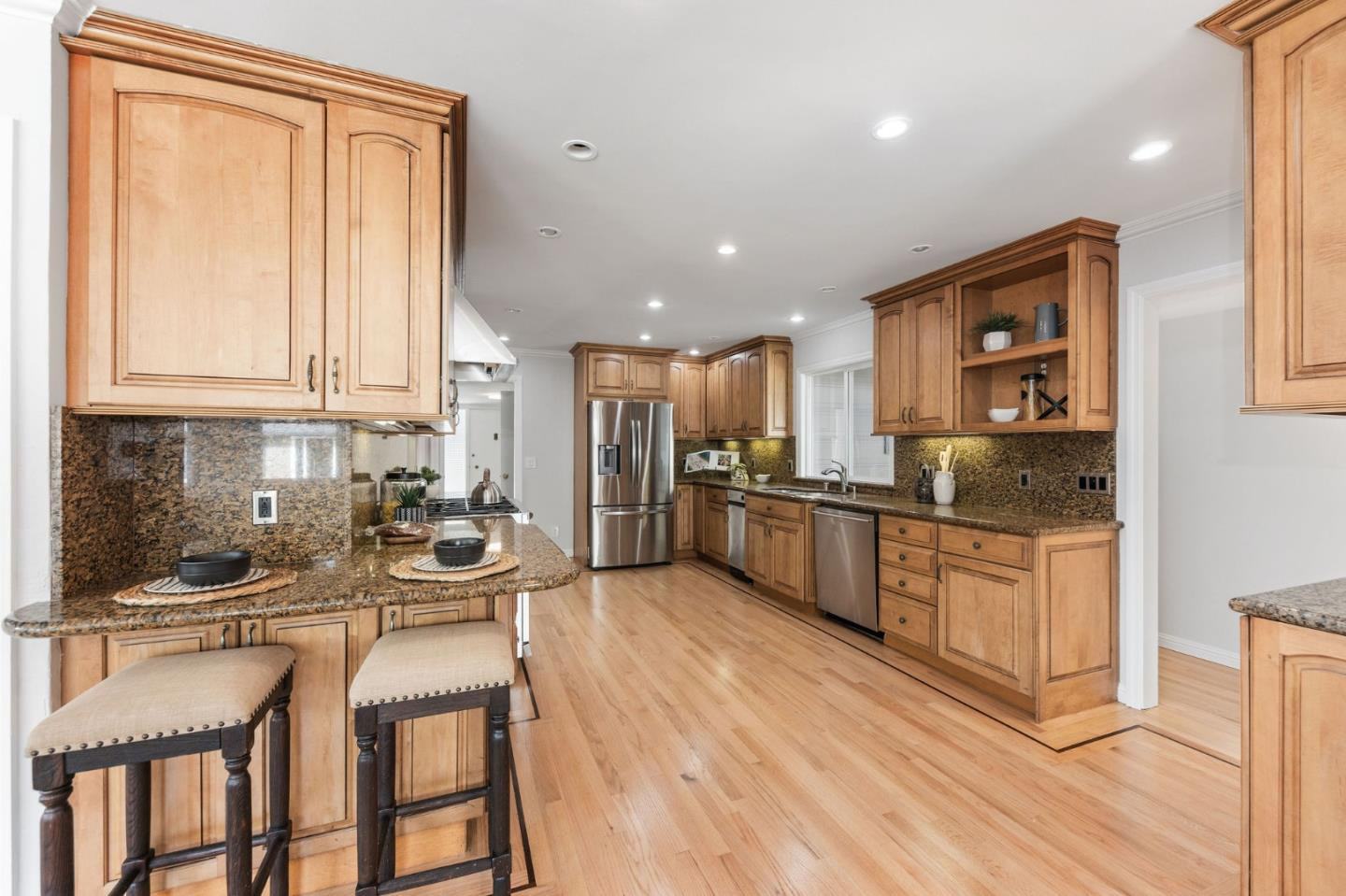 Real estate listings in SAN MATEO