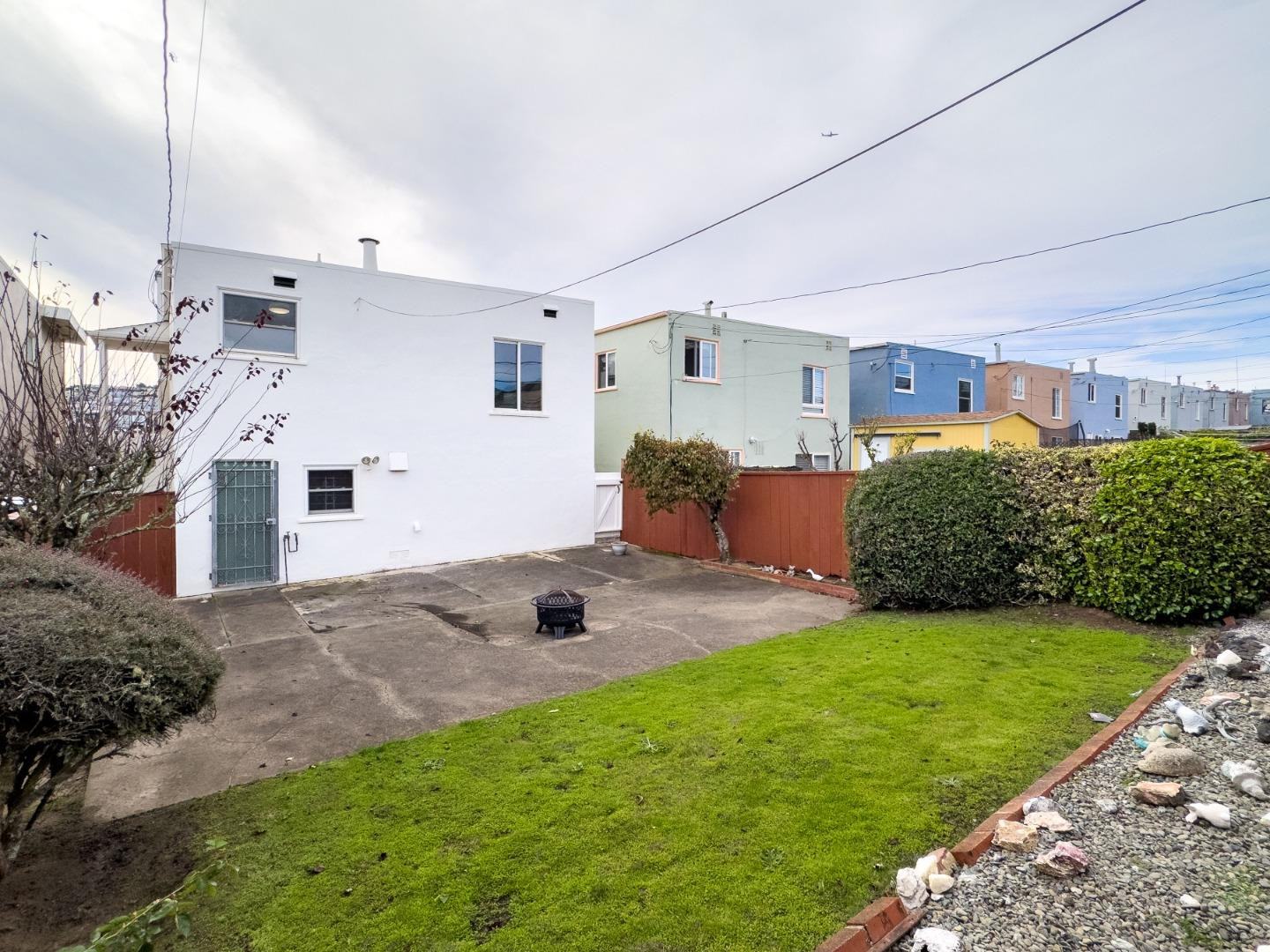 Real estate listings in DALY CITY