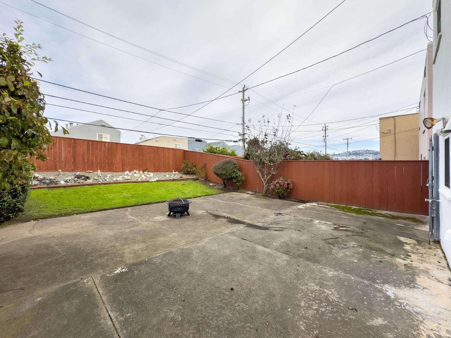 Real estate listings in DALY CITY