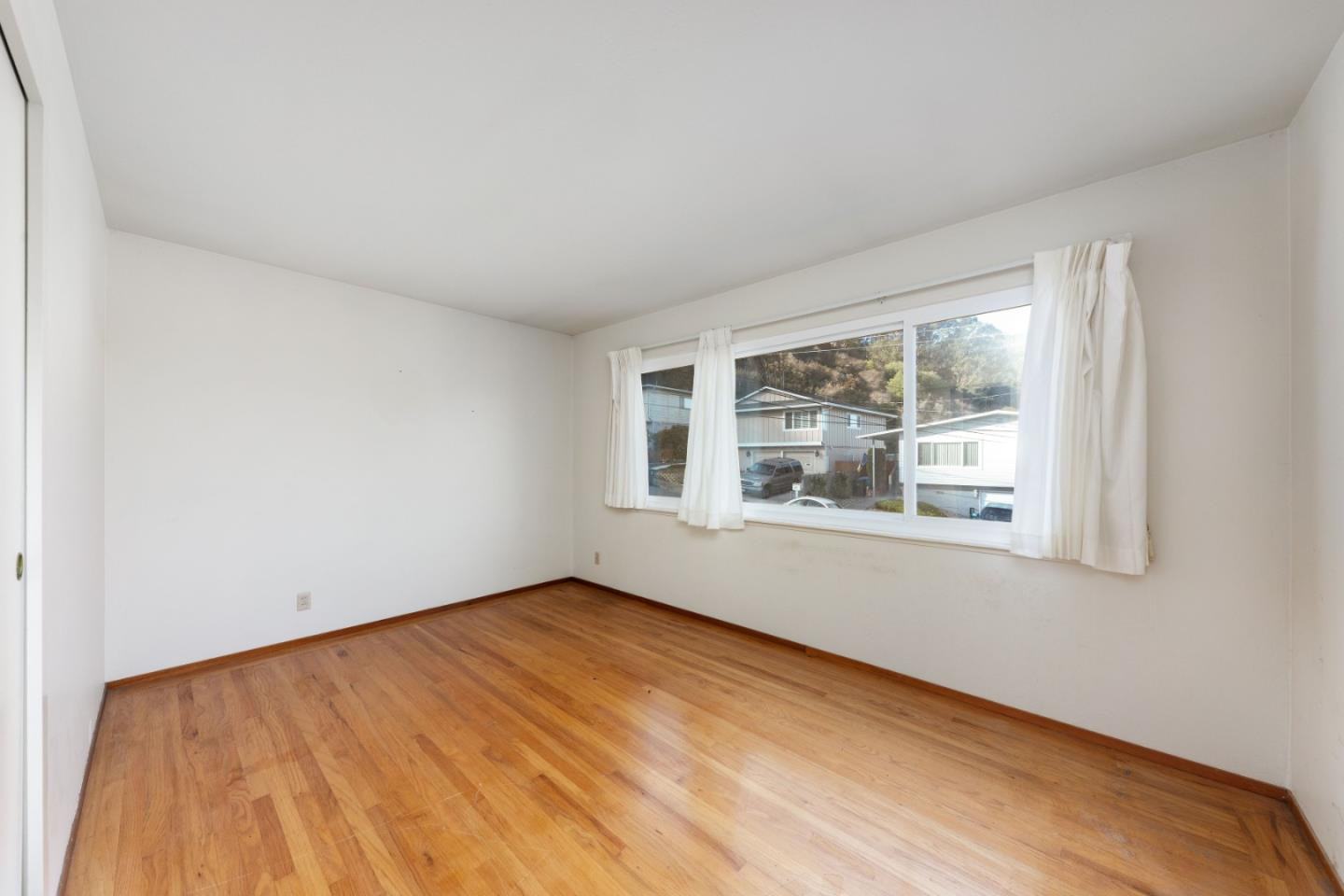 Real estate in PACIFICA
