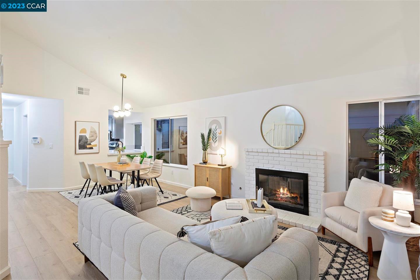 Real estate listings in Hercules
