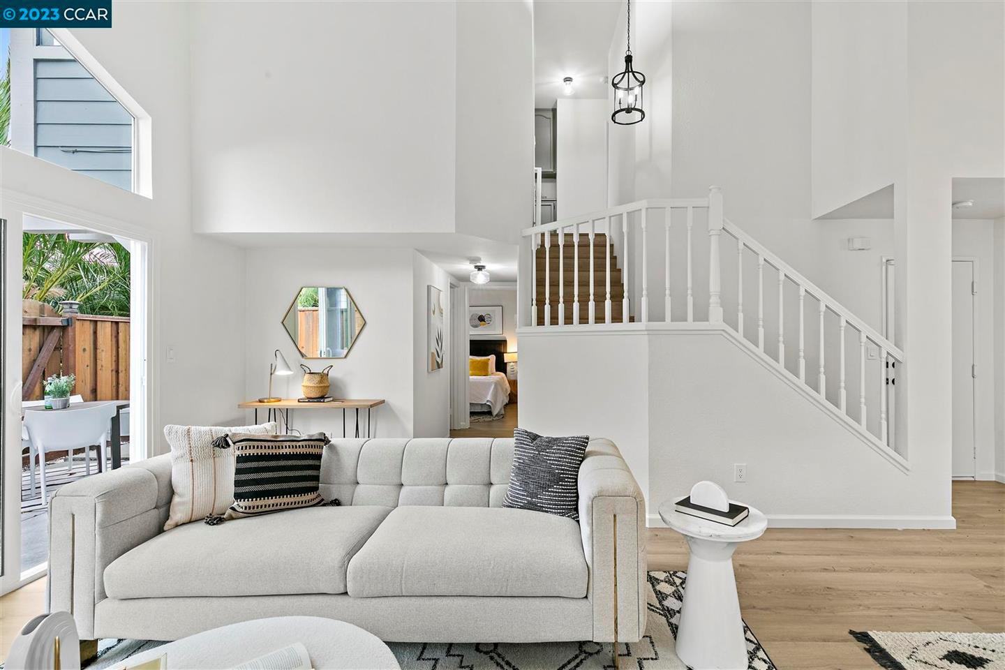 Real estate listings in Hercules