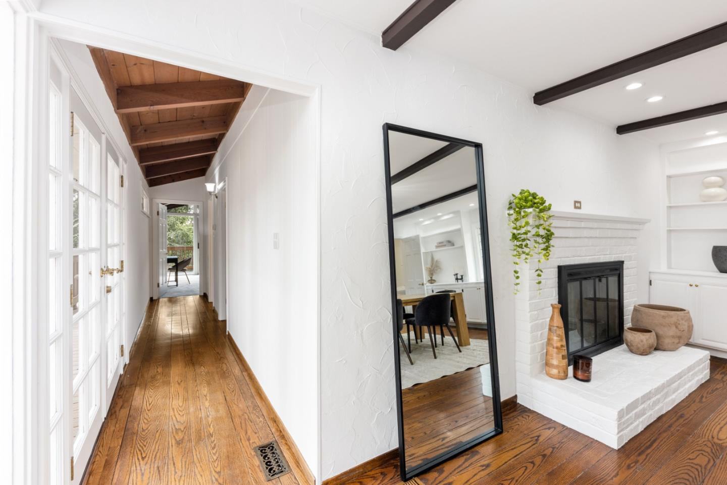 Property Listings in WOODSIDE