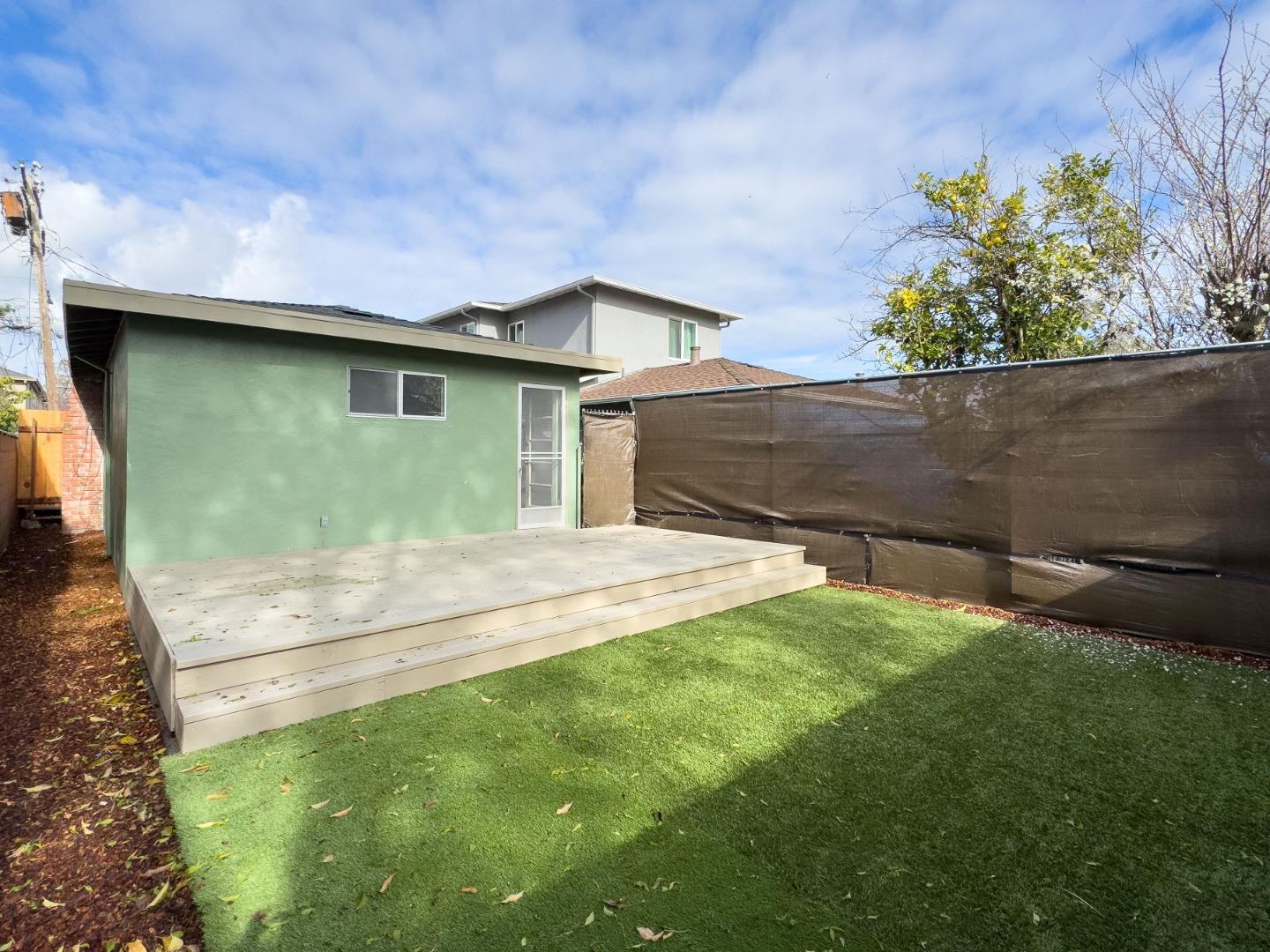 Property Listings in REDWOOD CITY