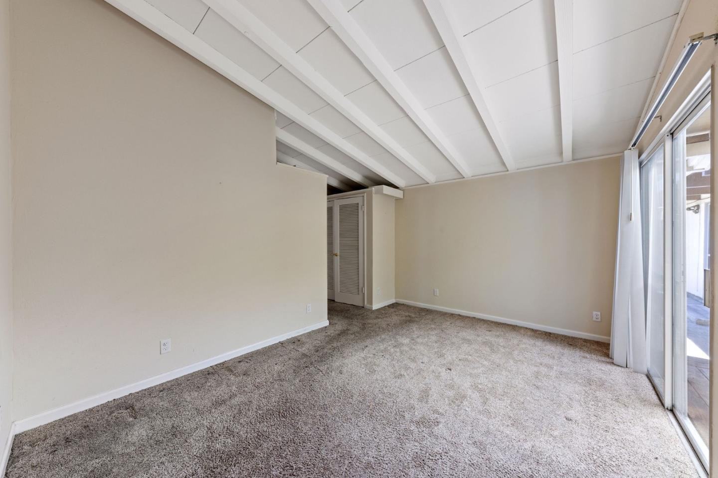 Property Listings in Hayward