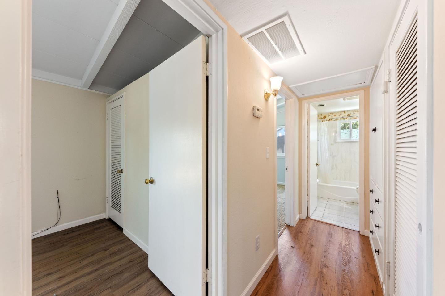 Property Listings in Hayward