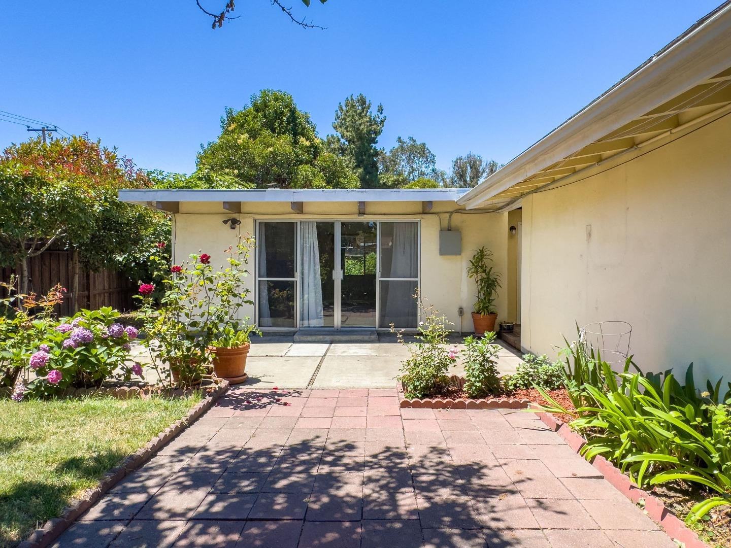 Real estate in Hayward