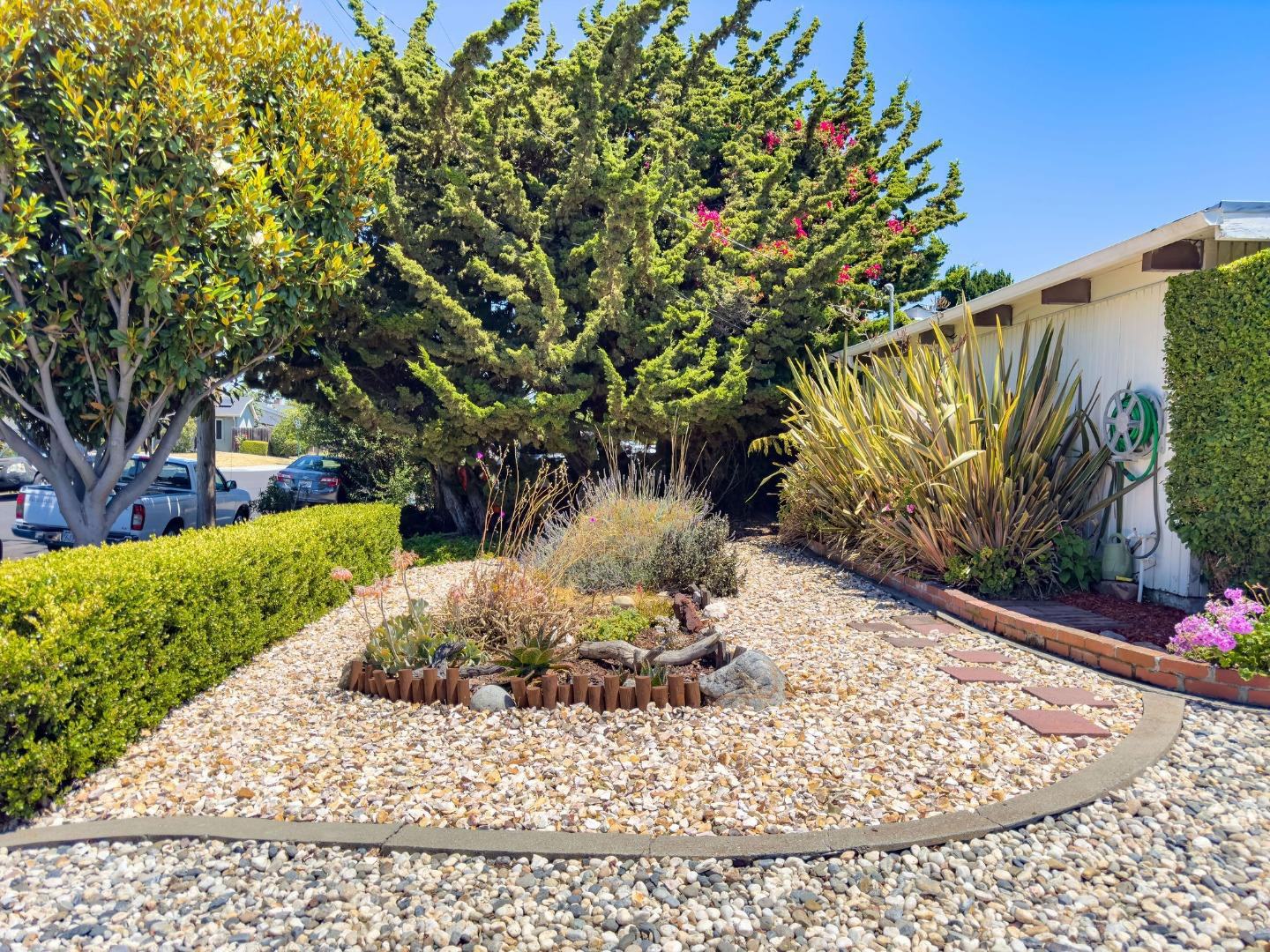 Property Listings in Hayward