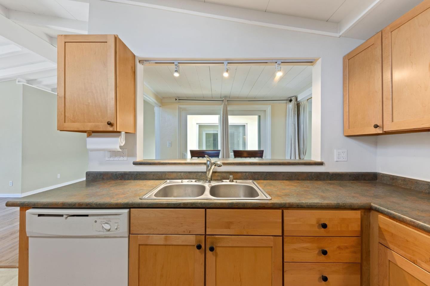 Property Listings in Hayward