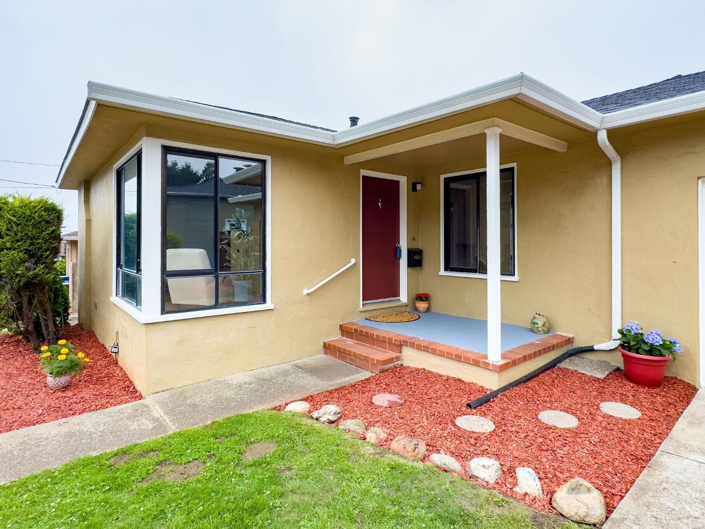 Real estate listings in Daly City