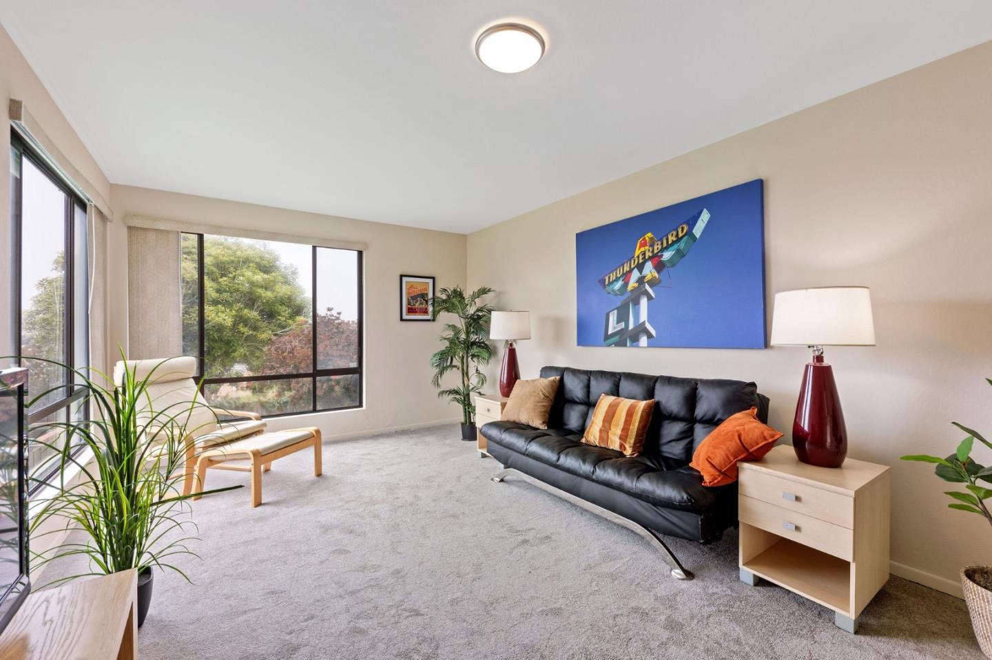Real estate listings in Daly City