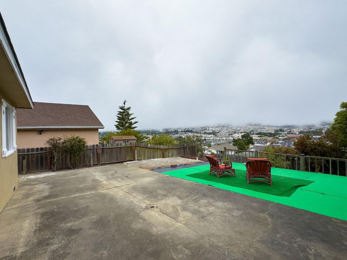 Real estate listings in Daly City