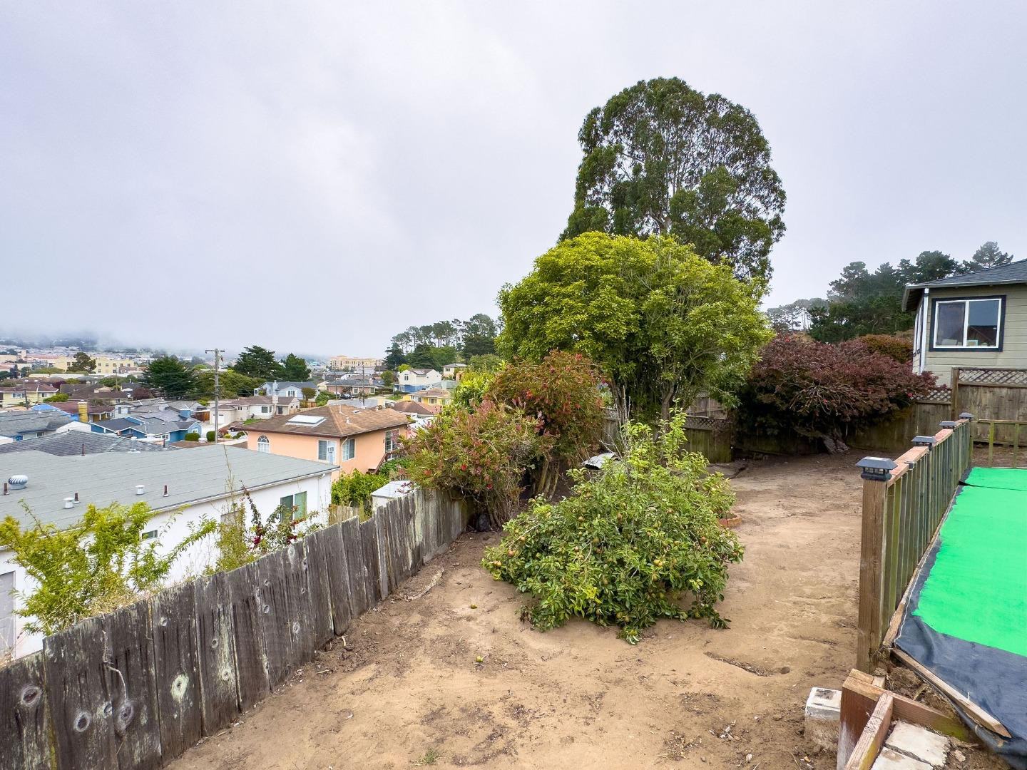 Real estate listings in Daly City