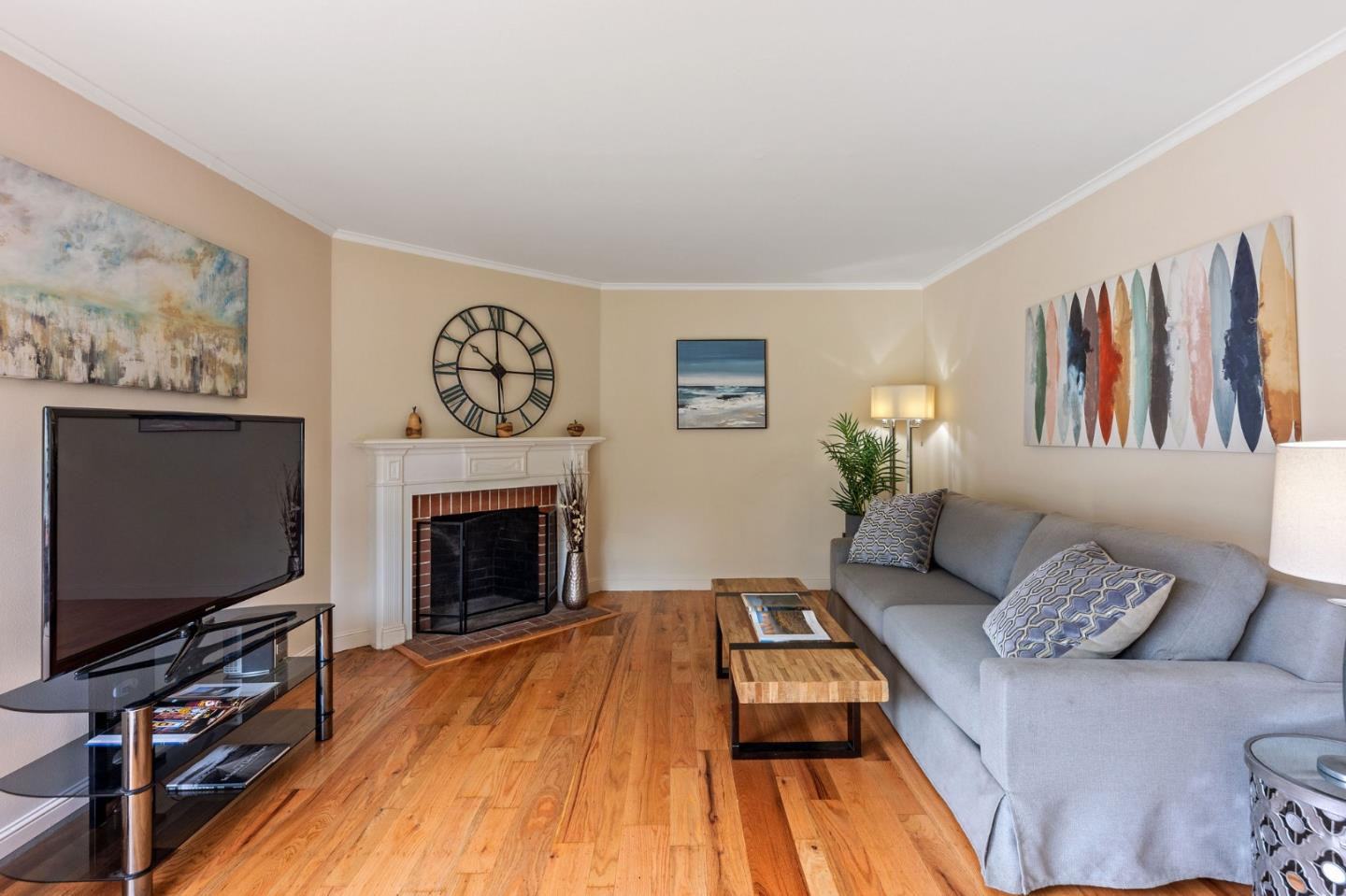 Real estate listings in Daly City