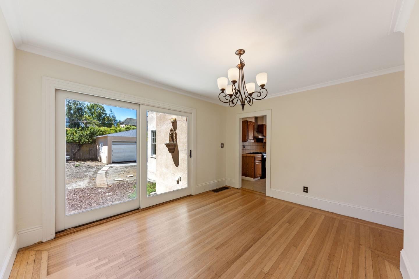 Real estate in BURLINGAME