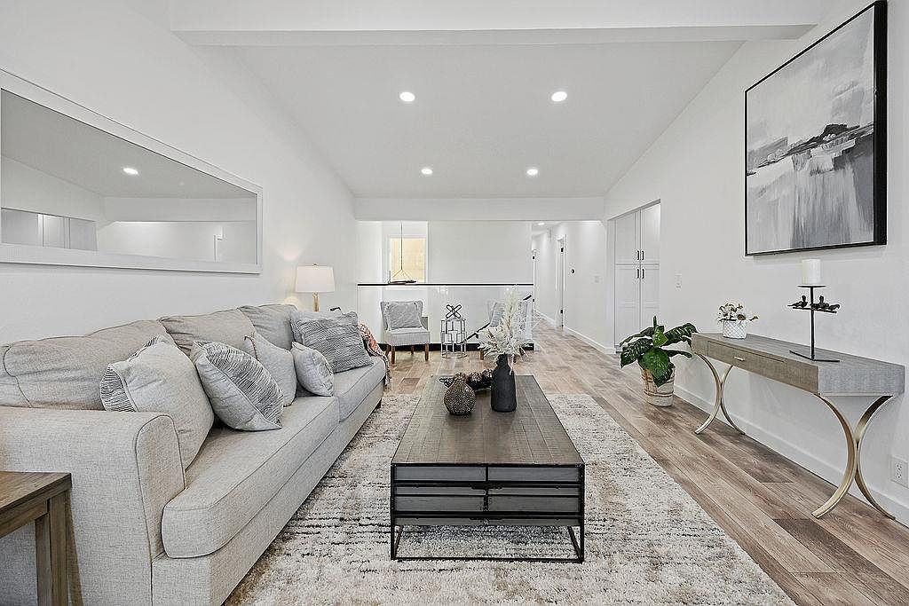 Real estate listings in South San Francisco