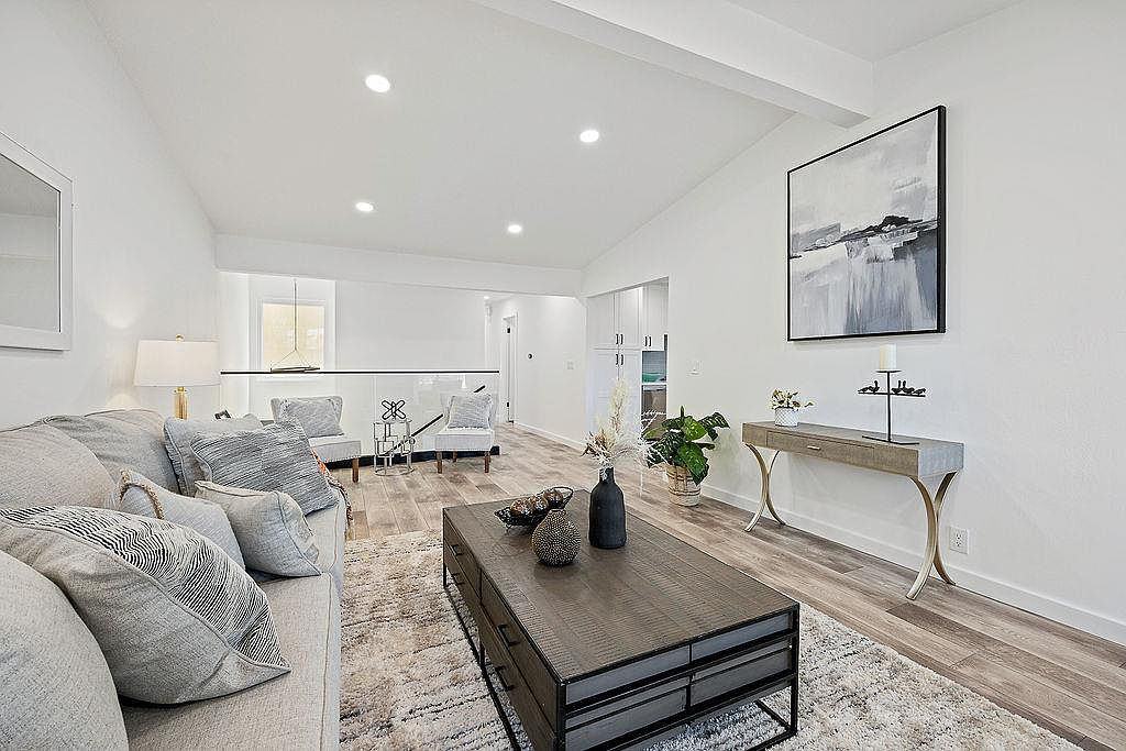 Real estate listings in South San Francisco