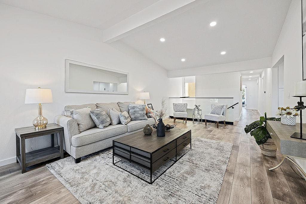Real estate listings in South San Francisco