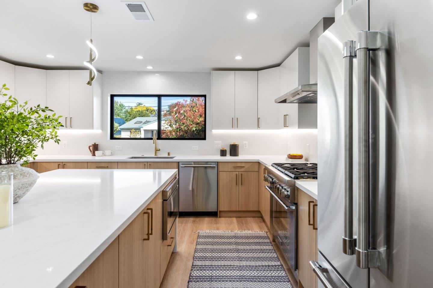 Real estate listings in REDWOOD CITY