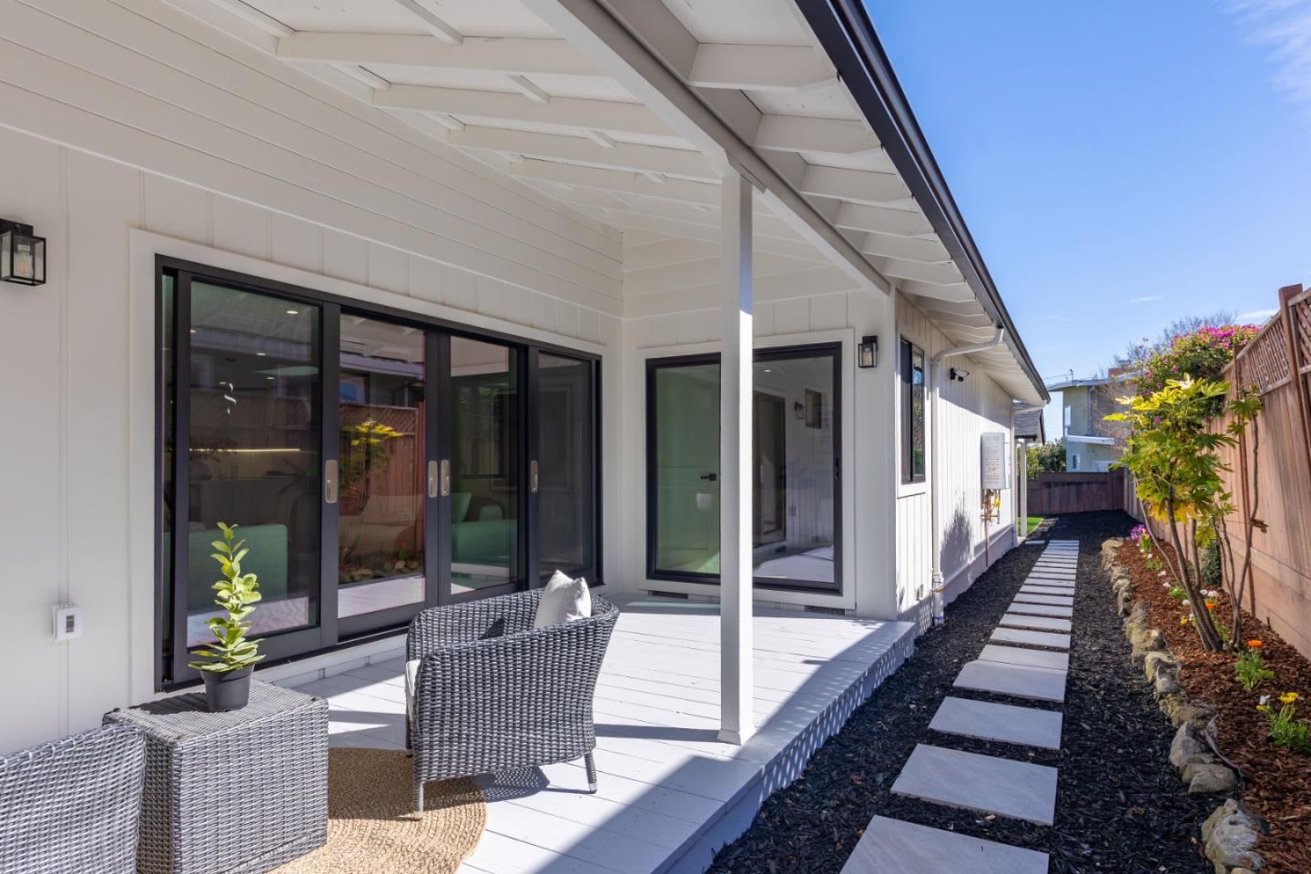 Property Listings in REDWOOD CITY