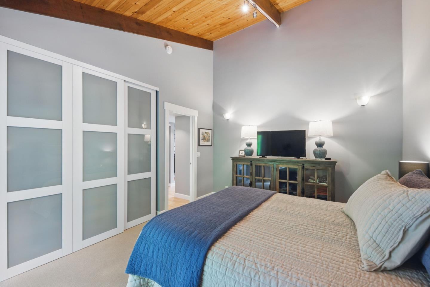 Real estate listings in Kentfield