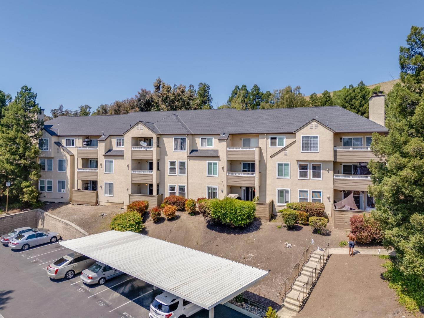Property Listings in Hayward